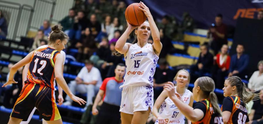 «Чеваката» - лидер, снайперский рекорд - у Ледневой из «Казаночки»