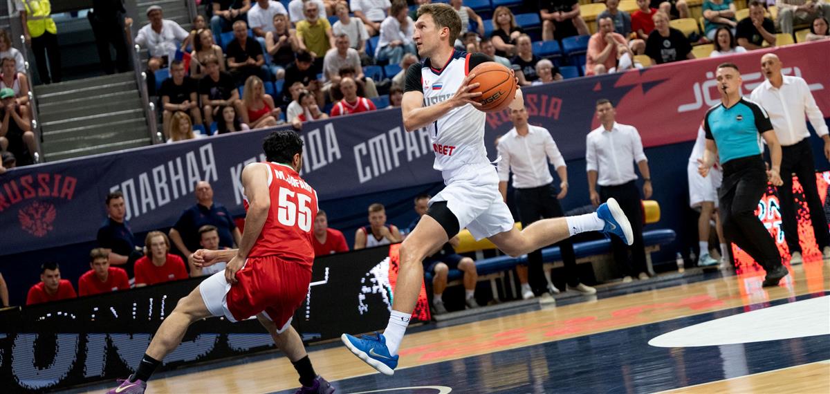 Россия была близка к овертайму, но пропустила трехочковый в концовке